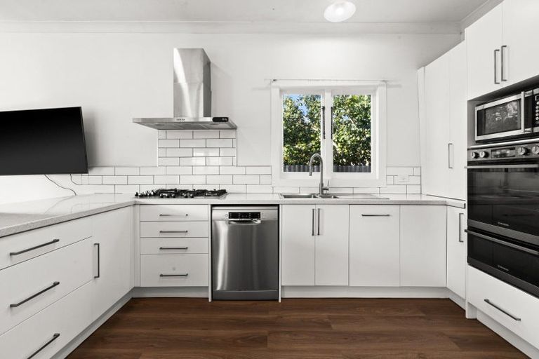 Photo of property in 404 Massey Street, Akina, Hastings, 4122