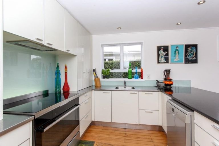 Photo of property in 39 Dorset Avenue, Westown, New Plymouth, 4310