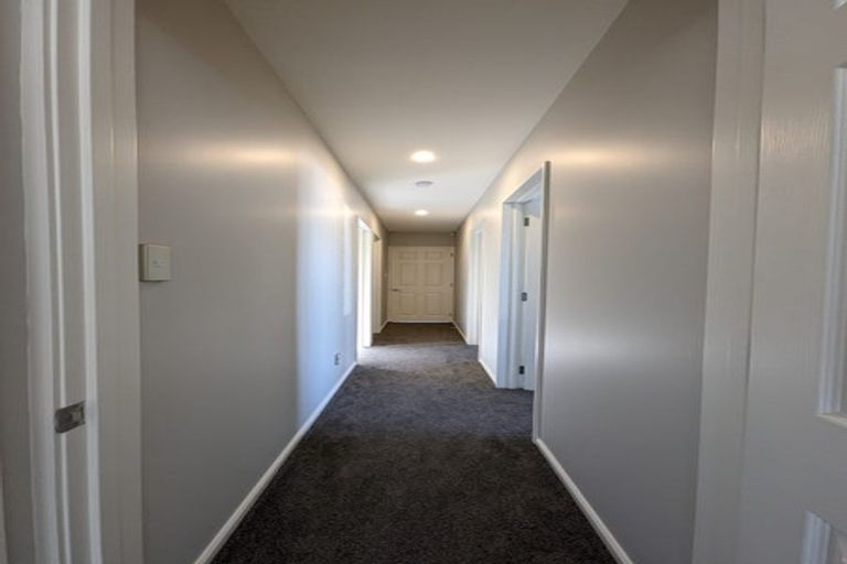 Photo of property in 6 Somerville Crescent, Aidanfield, Christchurch, 8025