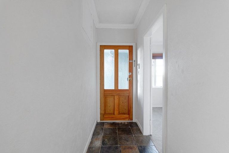 Photo of property in 60 Glengarry Road, Glen Eden, Auckland, 0602