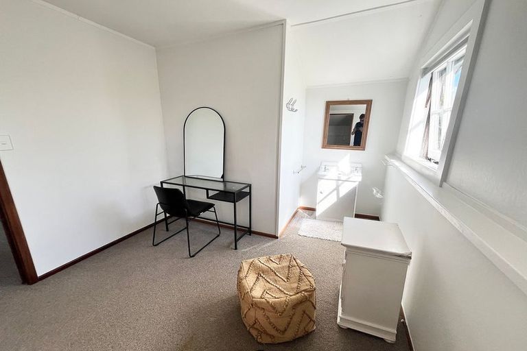 Photo of property in 36 Rangatira Road, Birkenhead, Auckland, 0626