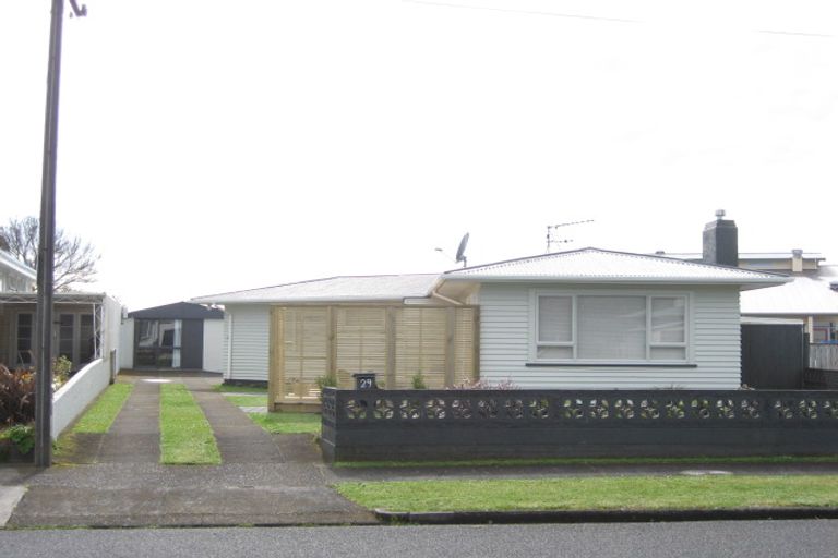 Photo of property in 29 Trafalgar Street, Westown, New Plymouth, 4310
