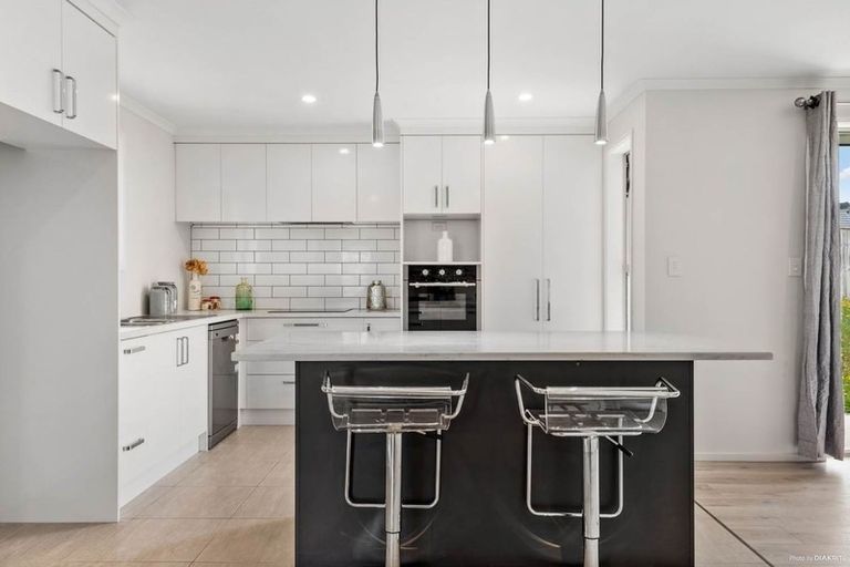 Photo of property in 96 Hillpark Drive, Pokeno, 2402