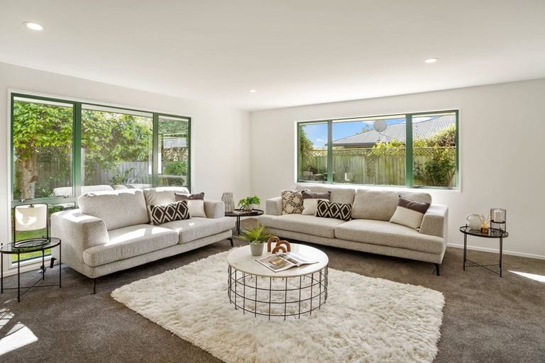 Photo of property in 15 Oakview Lane, Cashmere, Christchurch, 8022