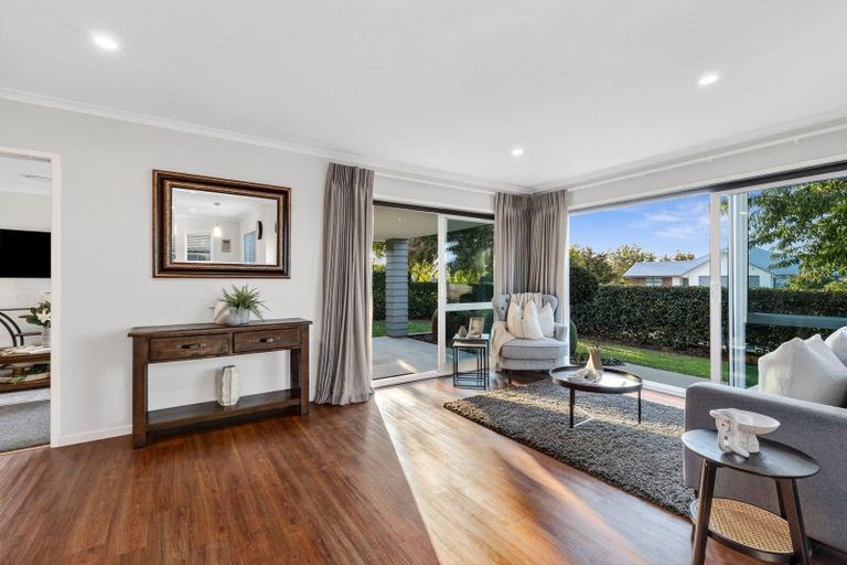 Photo of property in 48 Norfolk Drive, Cambridge, 3434