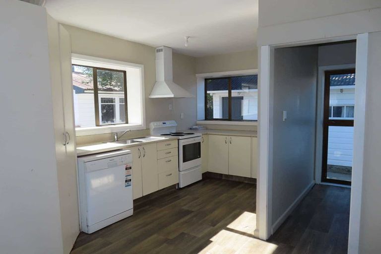 Photo of property in 63 Aorangi Road, Bryndwr, Christchurch, 8053