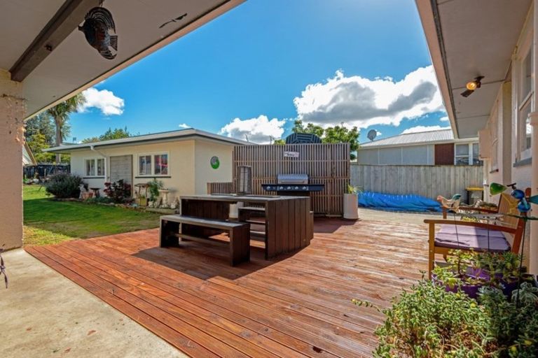Photo of property in 28 Mcclure Street, Feilding, 4702