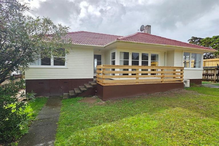 Photo of property in 12 Aronui Terrace, Kelston, Auckland, 0602
