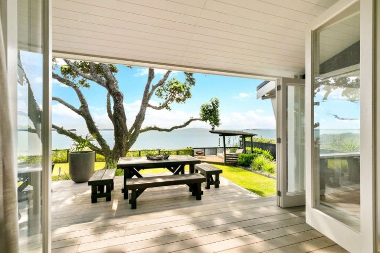 Photo of property in 66a Cliff Road, Torbay, Auckland, 0630