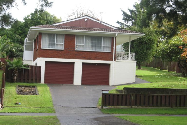Photo of property in 171 Gossamer Drive, Pakuranga Heights, Auckland, 2010