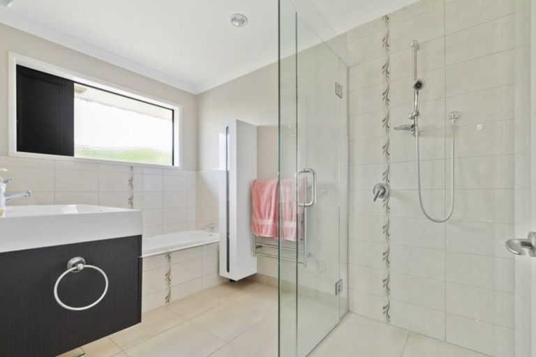 Photo of property in 1843e East Coast Road, Whakatiwai, Pokeno, 2473