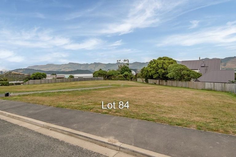 Photo of property in 18 Muriwai Drive, Diamond Harbour, 8971