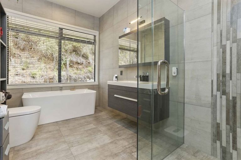 Photo of property in 123 Pinchgut Road, Kaukapakapa, 0873