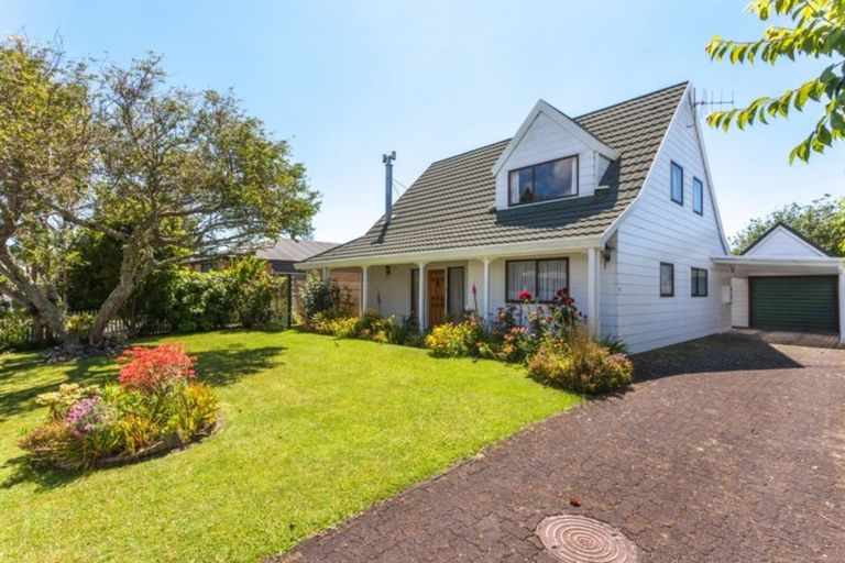 Photo of property in 8 Kauri Place, Tairua, 3508