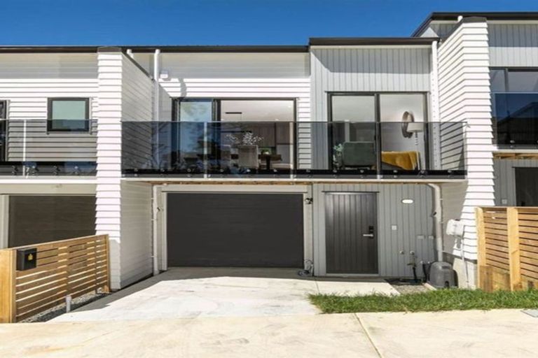 Photo of property in 21 Korokio Lane, Henderson, Auckland, 0612