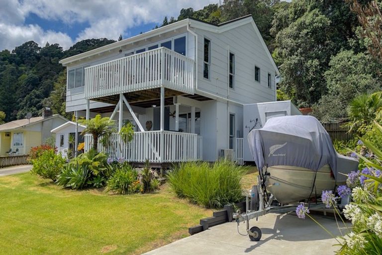 Photo of property in 406 Thames Coast Sh25 Road, Te Puru, Thames, 3575