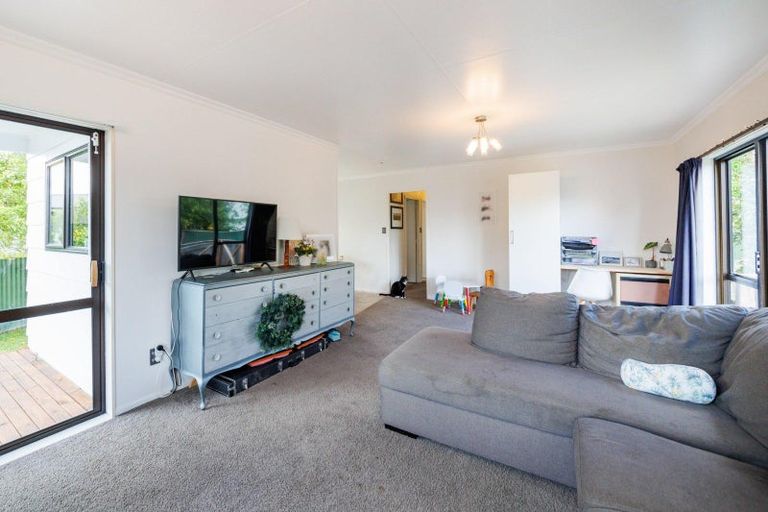 Photo of property in 27 Newton Place, Westbrook, Palmerston North, 4412