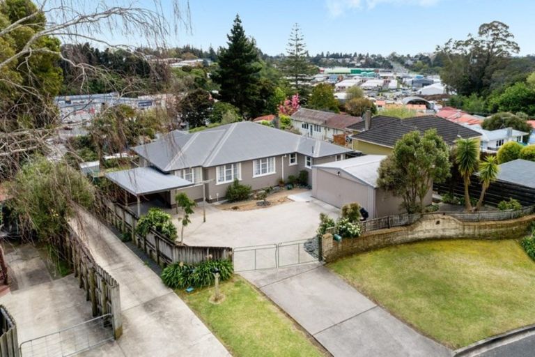Photo of property in 9 Landview Road, Parkvale, Tauranga, 3112