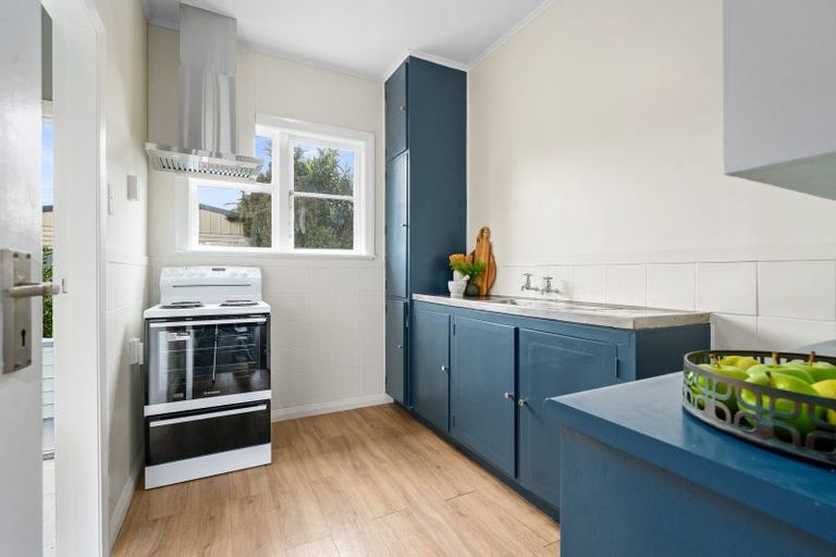 Photo of property in 76 Williams Street, Cambridge, 3434