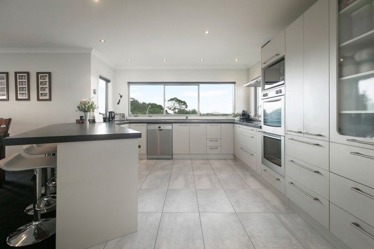 Photo of property in 12 Haden Place, Omokoroa, 3114