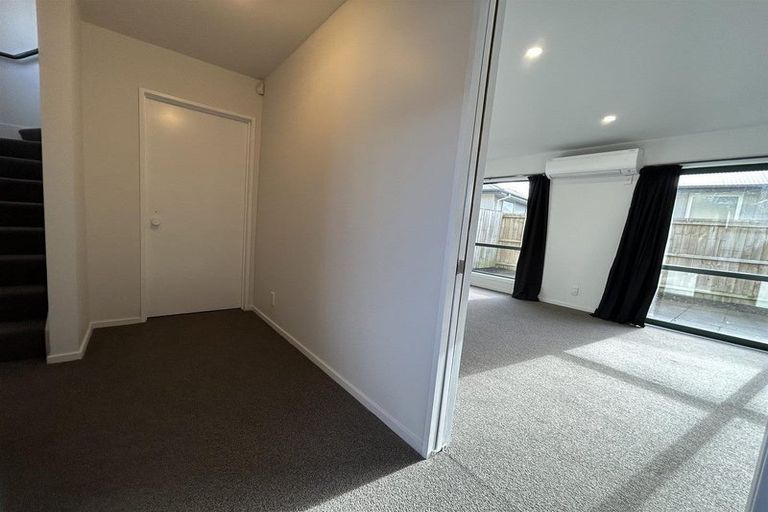 Photo of property in 35a Olliviers Road, Phillipstown, Christchurch, 8011