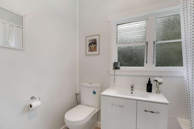 Photo of property in 18 Tui Avenue, Forest Lake, Hamilton, 3200