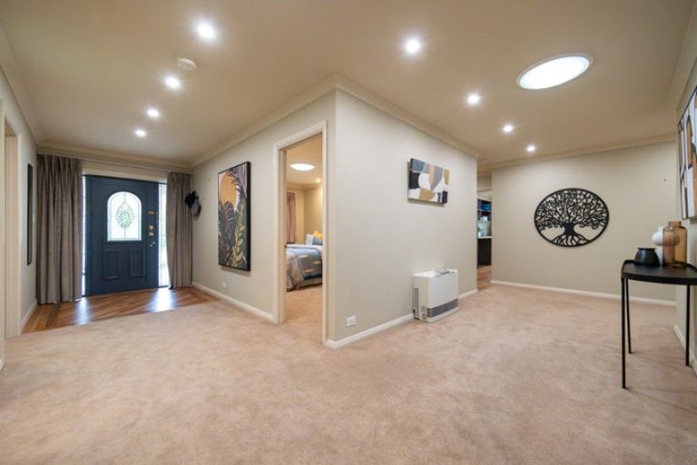 Photo of property in 16 Park Drive, Richmond, 7020