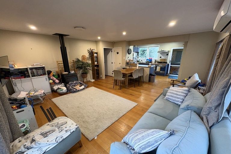 Photo of property in 103 Konini Road, Titirangi, Auckland, 0604