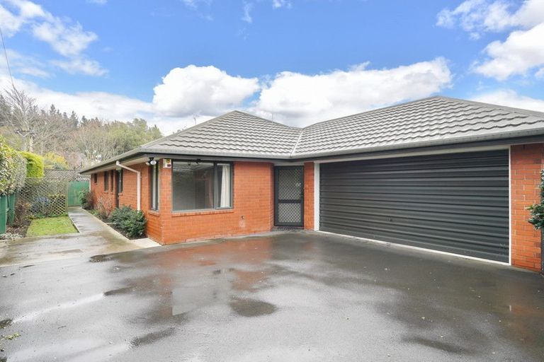 Photo of property in 2/371 Withells Road, Avonhead, Christchurch, 8042