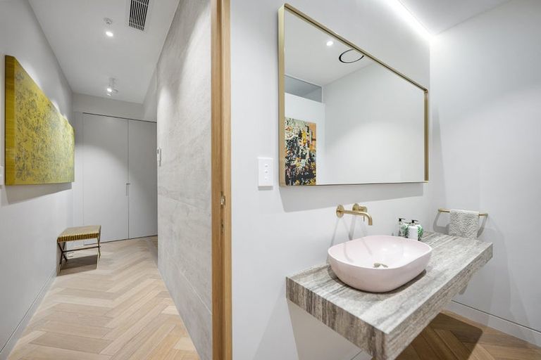 Photo of property in Shangri La Apartments, 6/97 Jervois Road, Herne Bay, Auckland, 1011