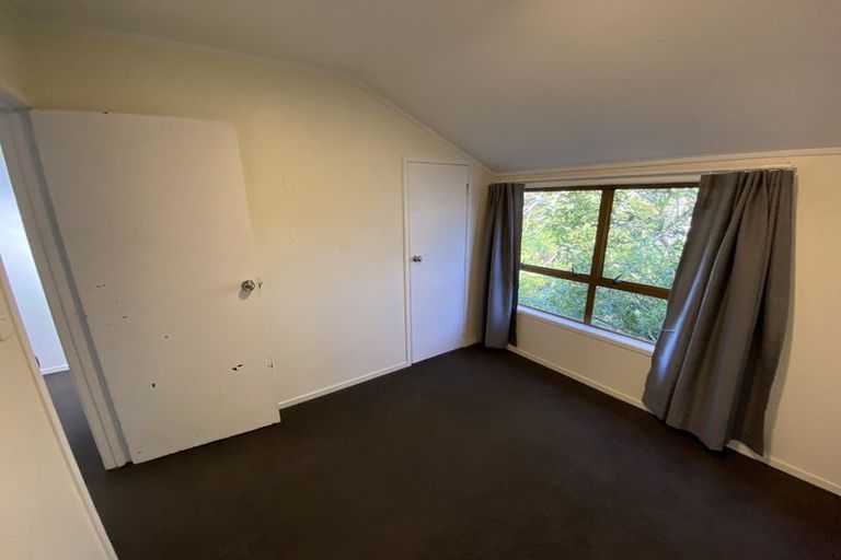 Photo of property in 1/19 Tree View Avenue, Glenfield, Auckland, 0629
