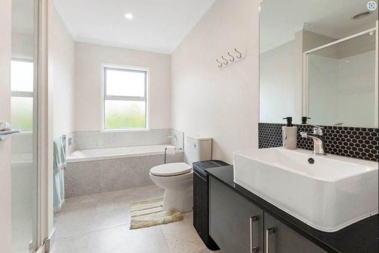 Photo of property in 32 Kare Ariki Place, Pukekohe, 2120