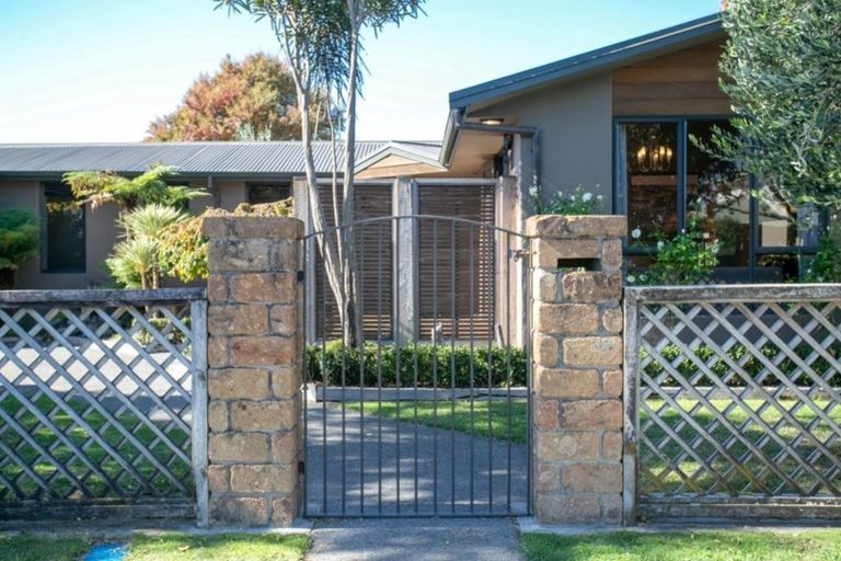 Photo of property in 15 Bowen Street, Cambridge, 3434