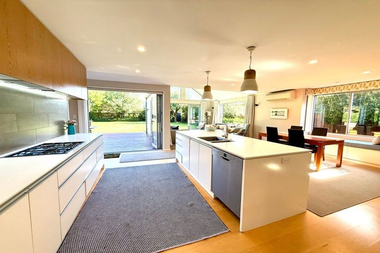 Photo of property in 177 Weston Road, St Albans, Christchurch, 8052
