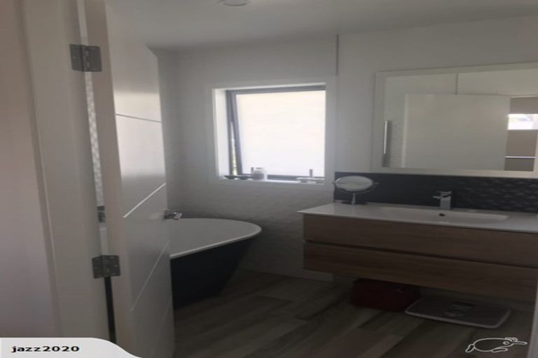 Photo of property in 19 Pacific View, Whitby, Porirua, 5024