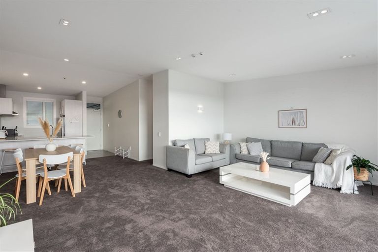 Photo of property in 2-06/424 Maunganui Road, Mount Maunganui, 3116