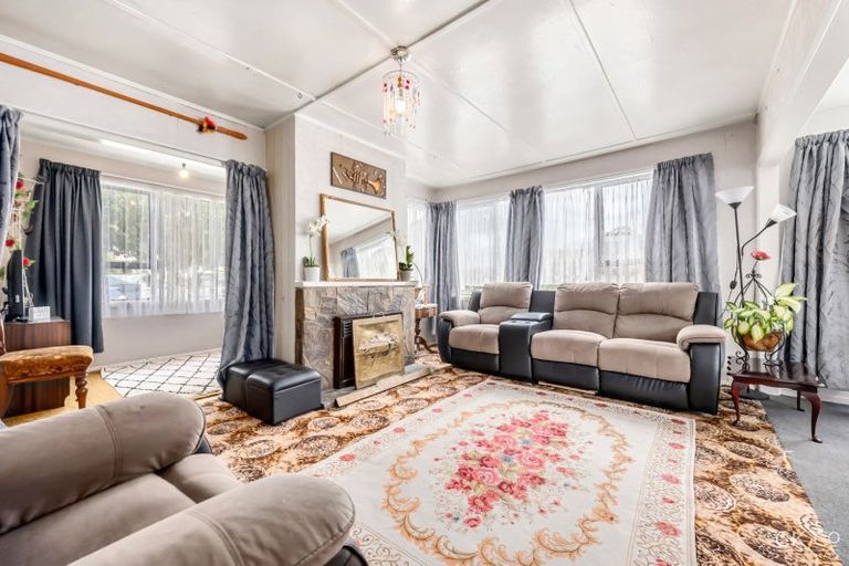 Photo of property in 18 Biddle Crescent, Taita, Lower Hutt, 5011