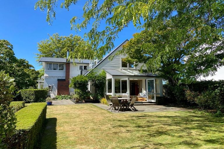 Photo of property in 23 Kotare Street, Fendalton, Christchurch, 8041