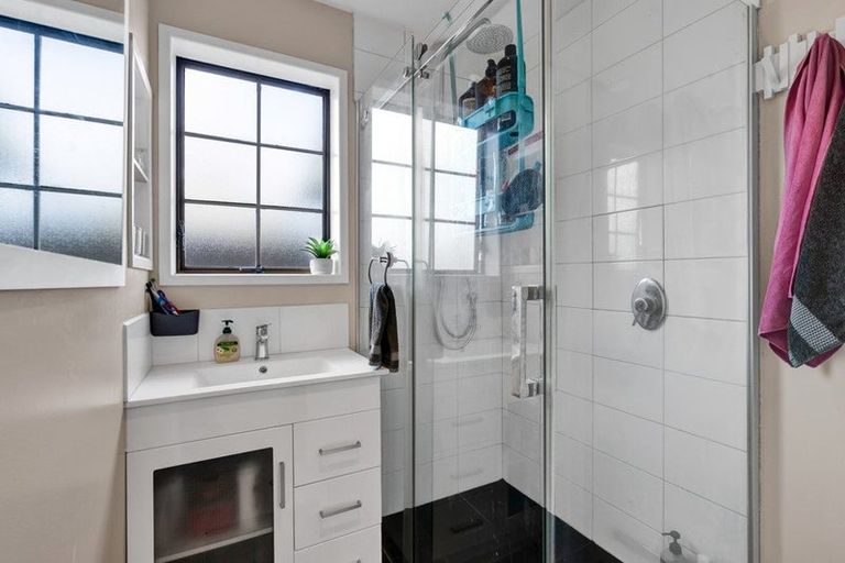 Photo of property in 1 List Street, Welbourn, New Plymouth, 4310