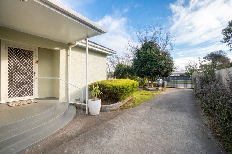 Photo of property in 11 Franklin Avenue, Hokowhitu, Palmerston North, 4410