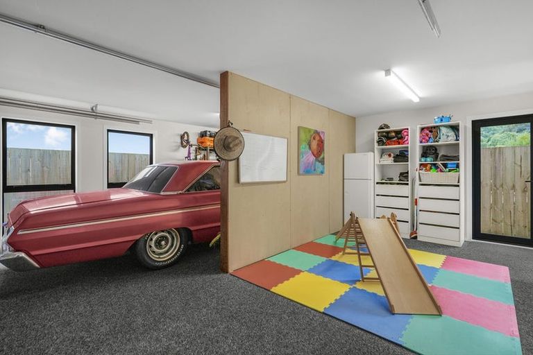 Photo of property in 33a Gillespies Road, Birchville, Upper Hutt, 5018