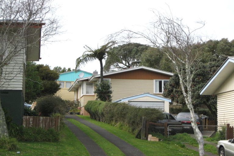 Photo of property in 35 Grenville Street, Marfell, New Plymouth, 4310