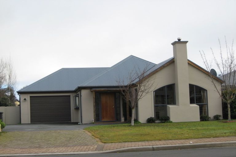 Photo of property in 24 Copper Beech Avenue, Frankton, Queenstown, 9300