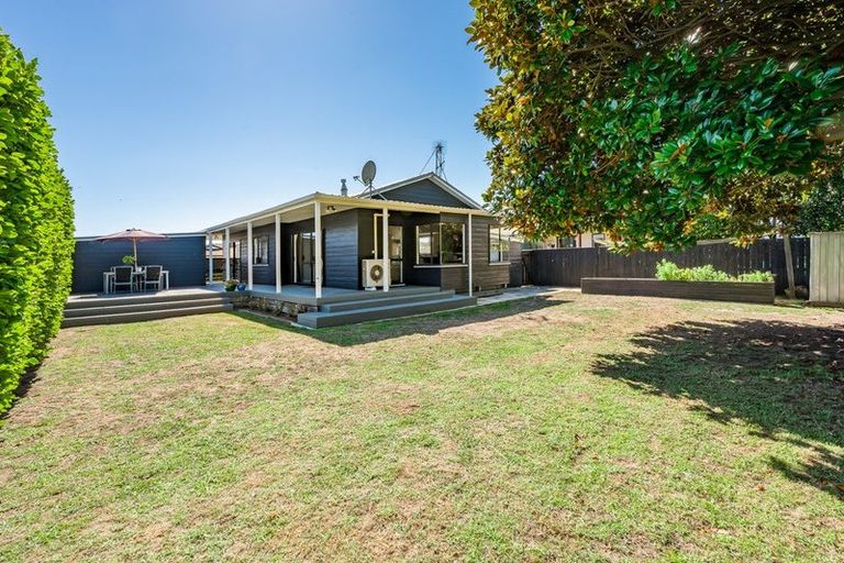 Photo of property in 11 Sunburst Court, Paraparaumu Beach, Paraparaumu, 5032