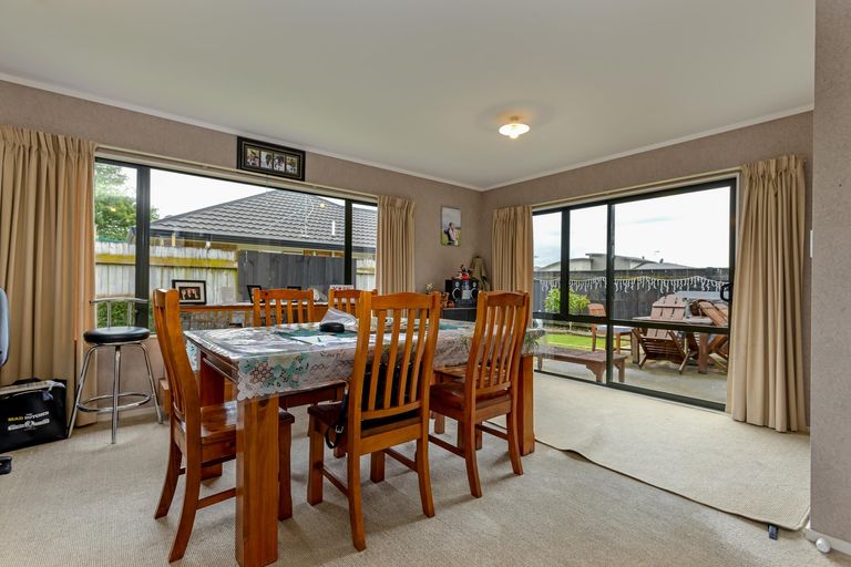 Photo of property in 28 Meridian Grove, Kelvin Grove, Palmerston North, 4414