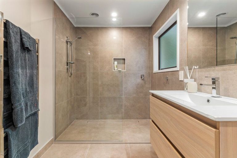 Photo of property in 105 Waireka Place, Whangamata, 3620