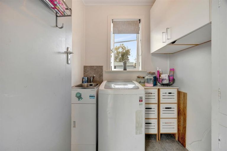 Photo of property in 82 Urlich Avenue, Melville, Hamilton, 3206