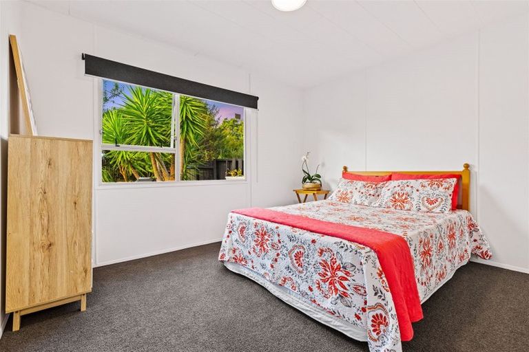 Photo of property in 2/1 Burnham Road, Waitakere, Auckland, 0816