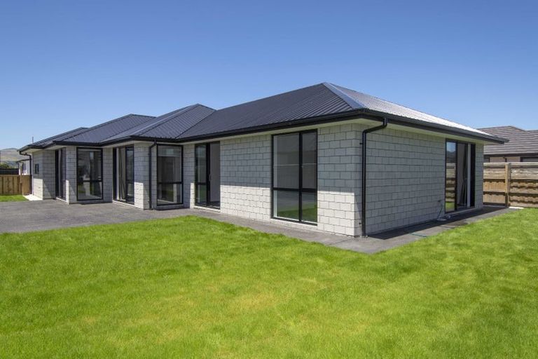 Photo of property in 6 Bryden Place, Halswell, Christchurch, 8025