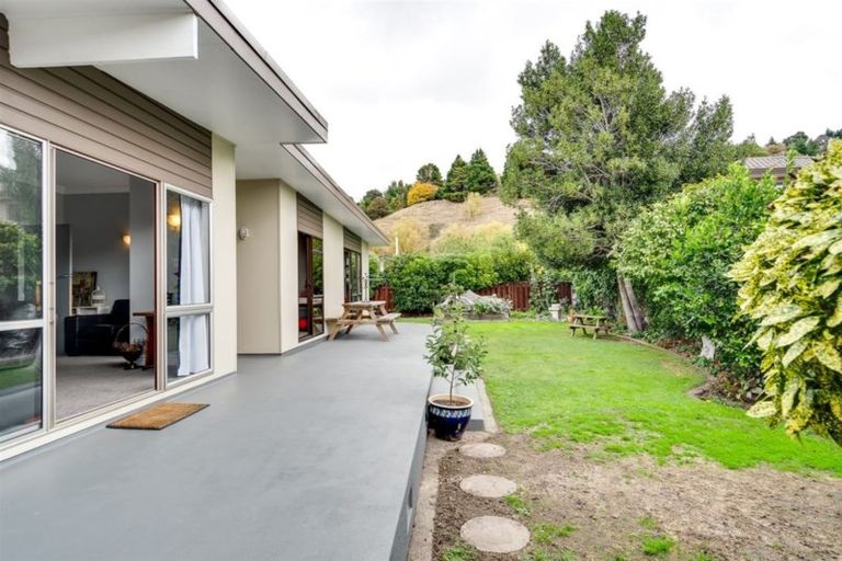 Photo of property in 22 Moorhouse Street, Taradale, Napier, 4112